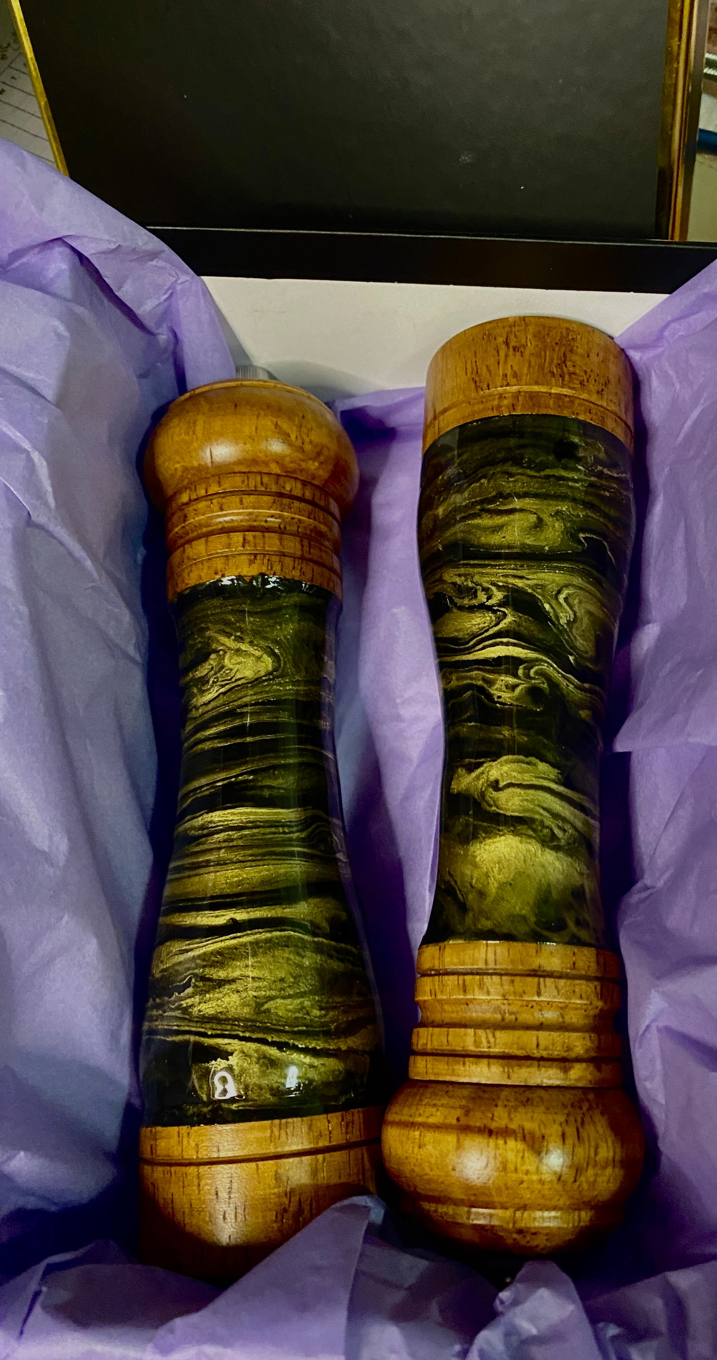 Salt and pepper Grinders 22cm tall (example pics only)